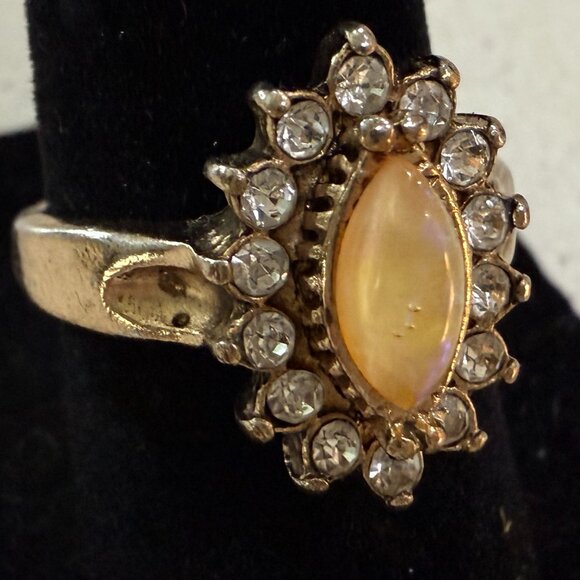 Vintage Opal and Rhinestone Ring - Picture 6 of 7